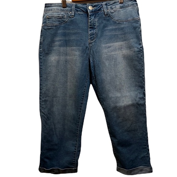 Royalty For Me Capri Denim Jeans Pants 